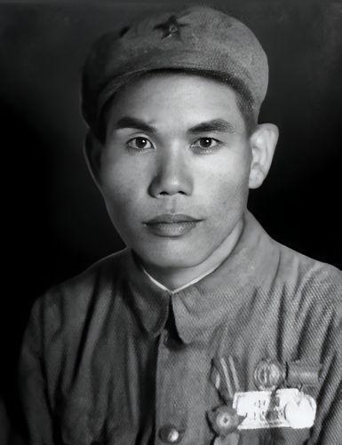 1955年，四野资深旅长王化一，得知授少校军衔，转身对组织干事，苦笑道：“太丢脸