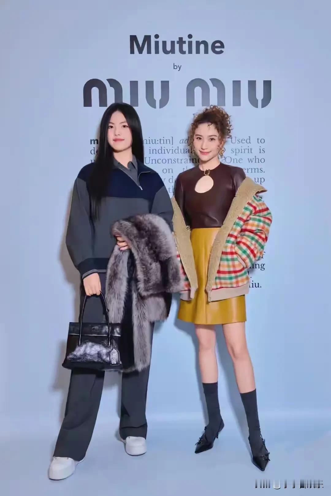 15岁的王诗龄，穿一身黑配皮草围巾，活脱脱像拎着包包去跳广场舞的富家阿姨！太像李