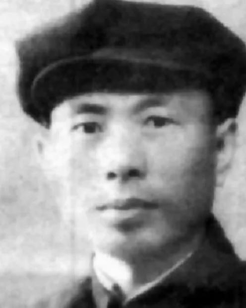 1952年，开封市委书记戴季英，自恃功高，向毛主席要官，希望担任省委书记，毛主席