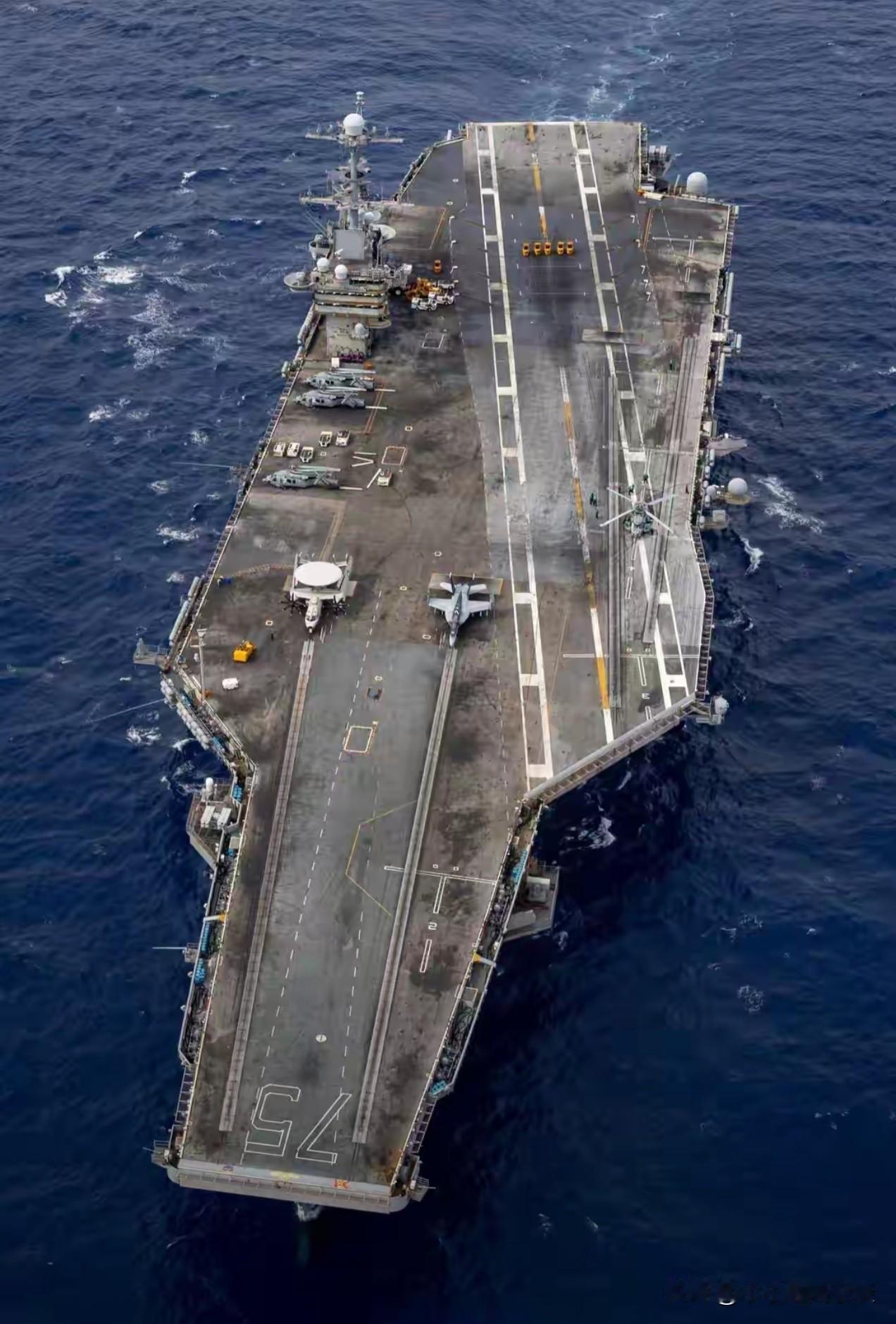 美国三艘航母扑向伊朗，亚太变空城，这是已经顾不上管中国了？2026年1月，特