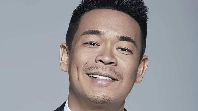 孙浩翻红后，上访谈，被李静问起年轻时候的事儿。他说那会儿买名牌，纯属虚荣，现在呢，身上一条裤子，两百