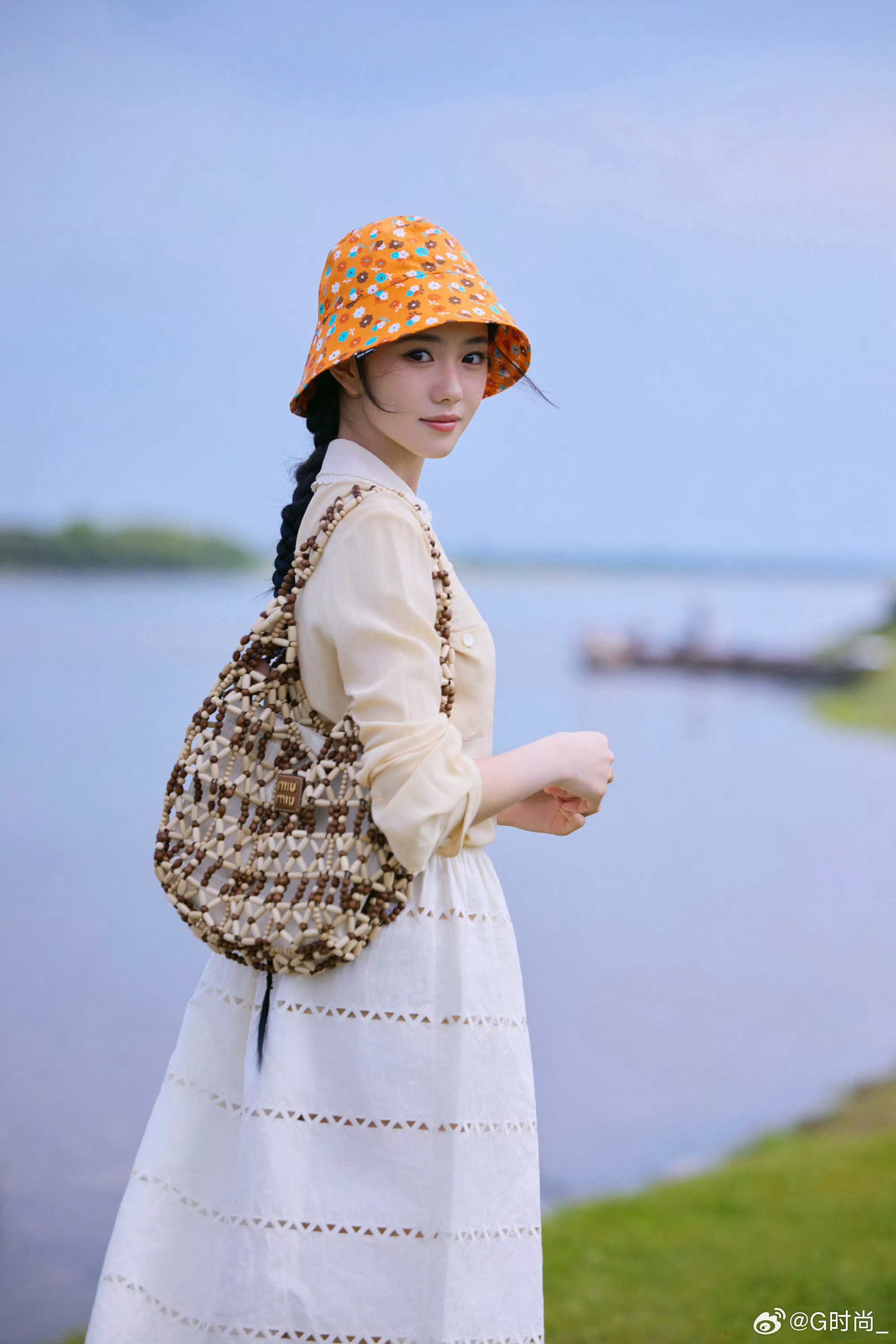 刘浩存xmiumiu｜夏日Miu系穿搭天花板，干净清甜氛围感拉满刘浩存刘浩
