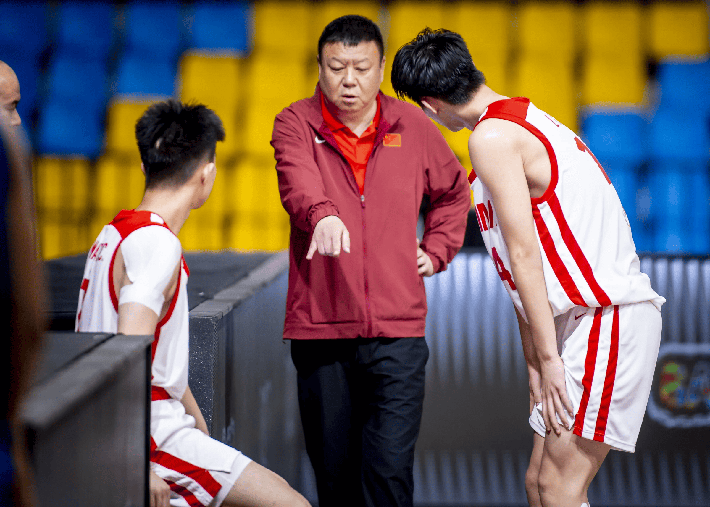 王建军: 澳大利亚和新西兰身体优势明显, 淘汰赛会更加激烈