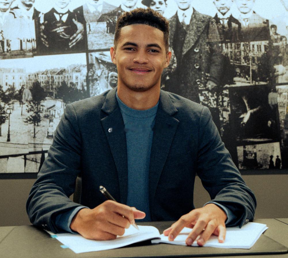 多特蒙德足球俱乐部官方宣布，已从巴西克鲁塞罗俱乐部签下考阿·普拉特斯，他将在20