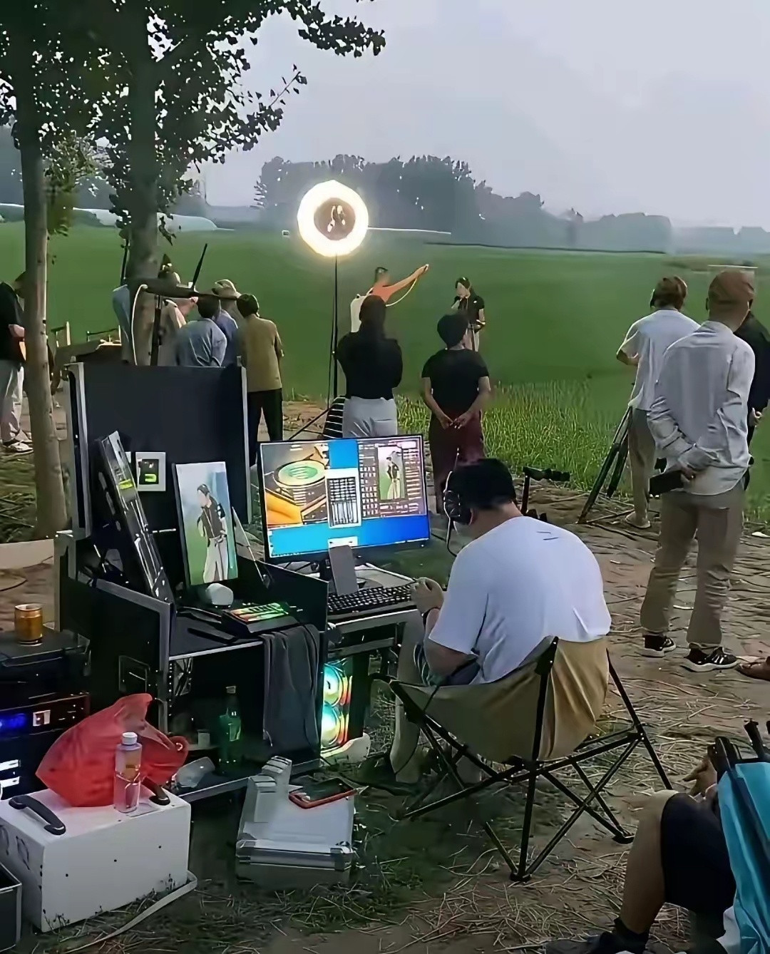 别以为直播是件容易事，你有这么专业的团队吗？