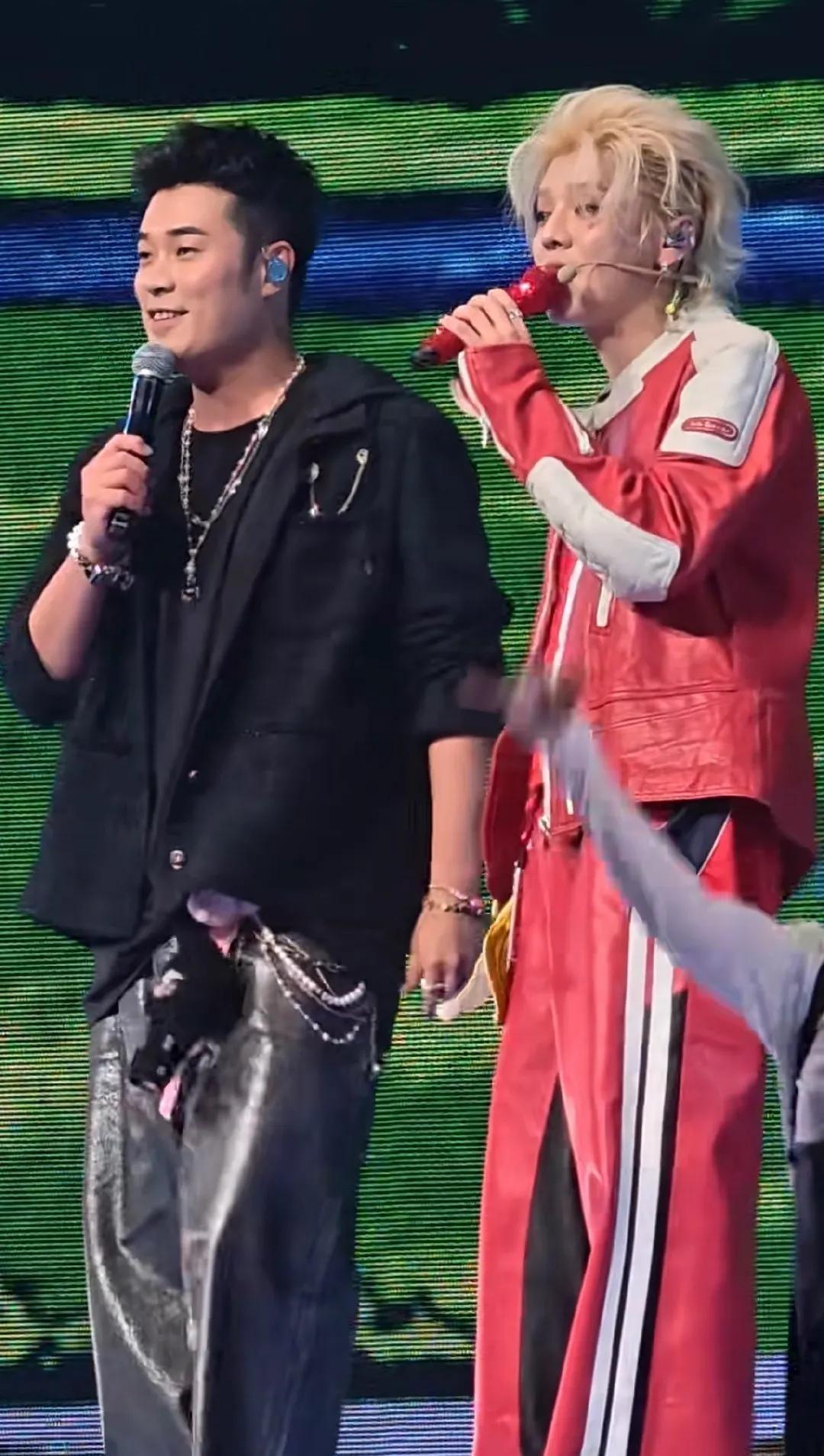 #鹿晗模仿陈赫撒娇#高瀚宇和鹿晗是关系很好吗？感觉每场演唱会都有他，像主持人哈