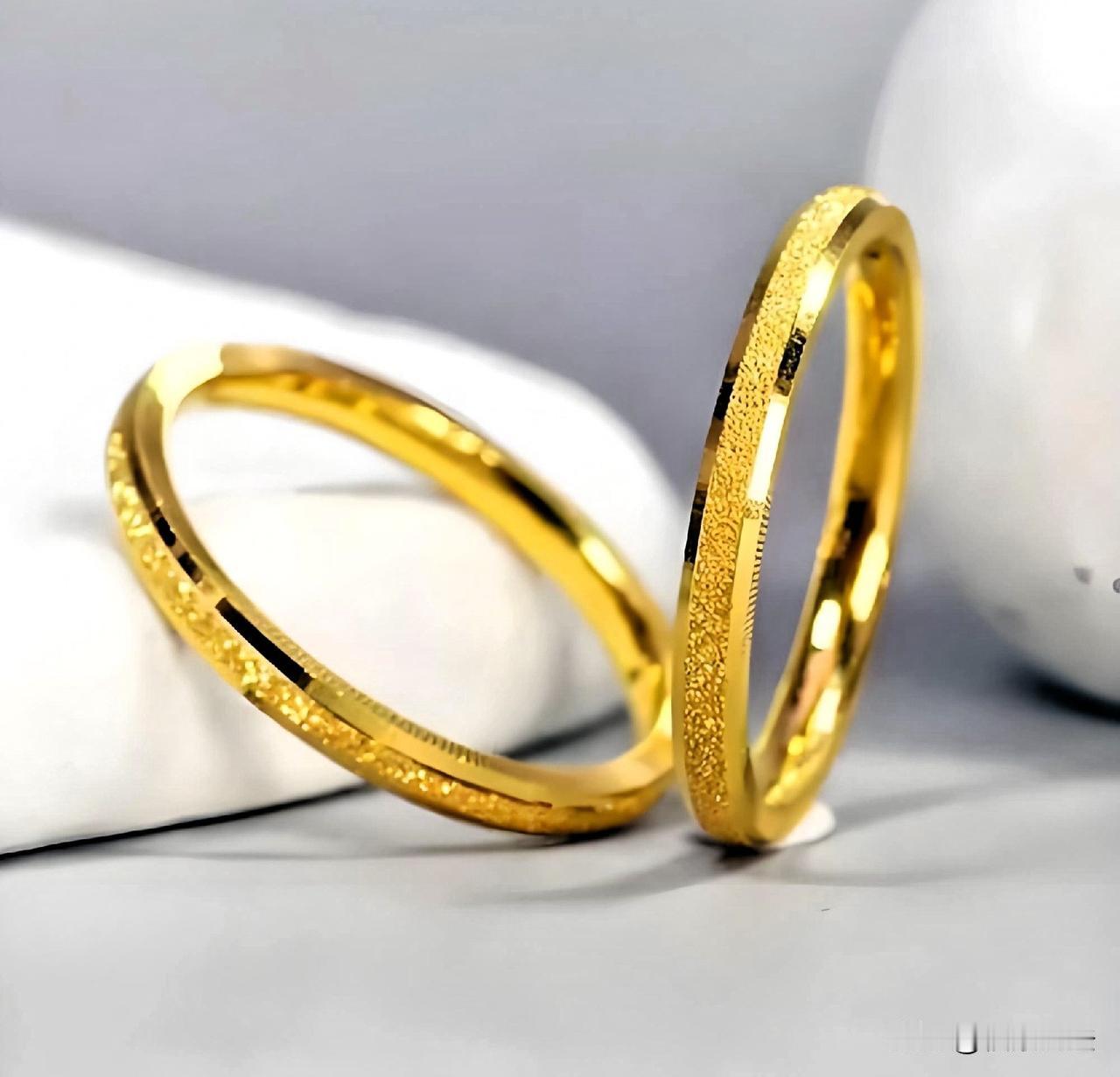 “套路太深！”浙江嘉兴，女子的5.5克金戒指被她弄断了，去金店以旧换新，换了一5