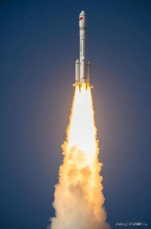 2月7日，据中国央视新闻报道：中国在酒泉卫星发射中心使用长征二号F运载火箭，成功