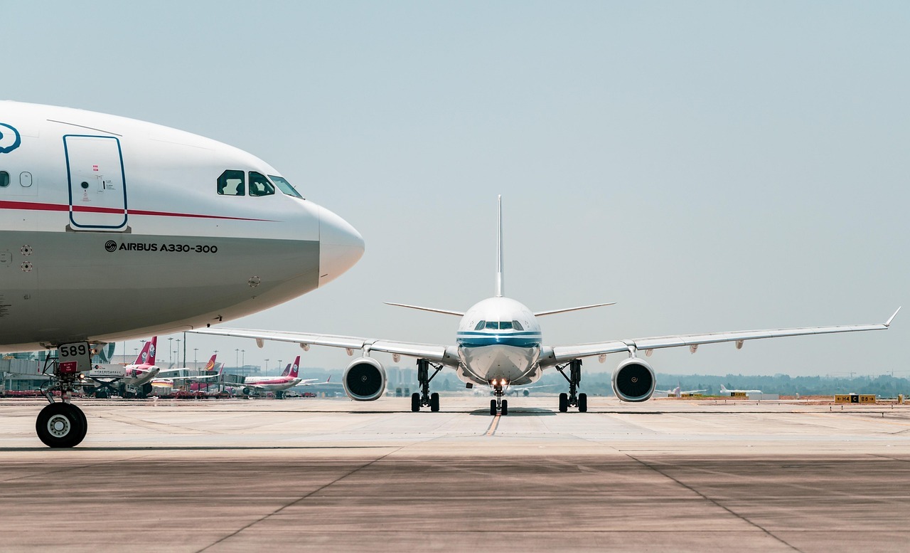 机身缩短3.6米、减重3吨——C919-600为高原环境做的硬核改装，在浦东机场