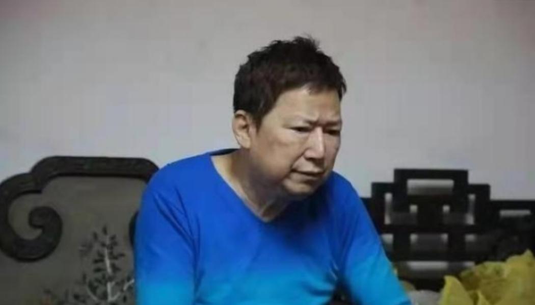 1989年，40岁李春平迎娶了78岁好莱坞影星。新婚夜，妻子要求李春平吻