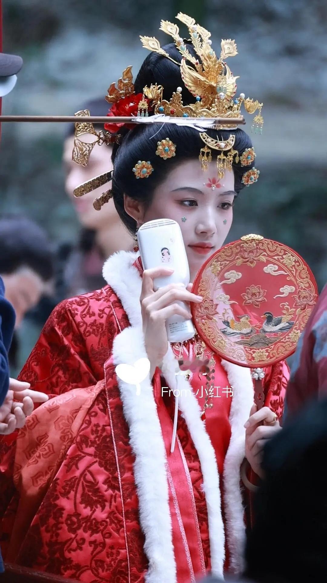 能get卢昱晓这种违章建筑妆造吗？
