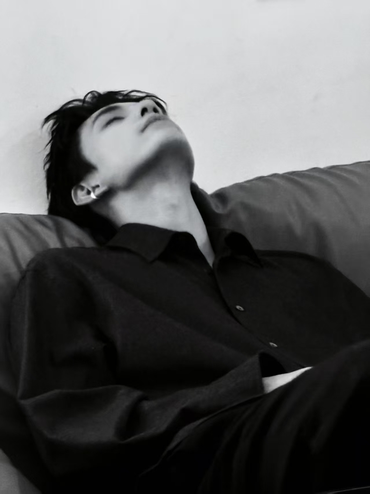 林柏叡原来是苍兰诀里的大黑龙又帅又忠心的大黑龙谁不爱。结果他私下比觞阙还帅？这