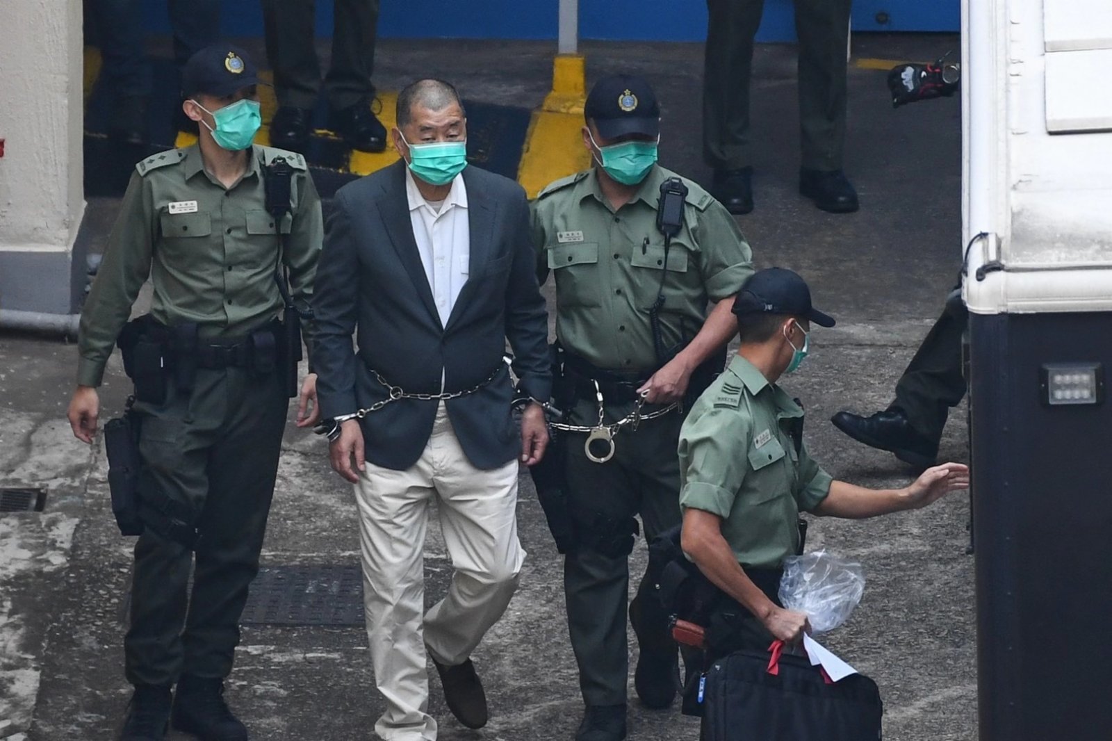 特朗普近期关于黎智英的言论引发了广泛关注，他表示将尽一切可能拯救黎智英，但这一表