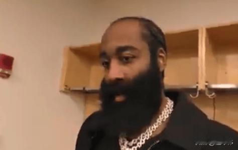 力挺小卡！哈登谈伦纳德：“很多人在说他第四节不得分。”“但是他已经尽力了