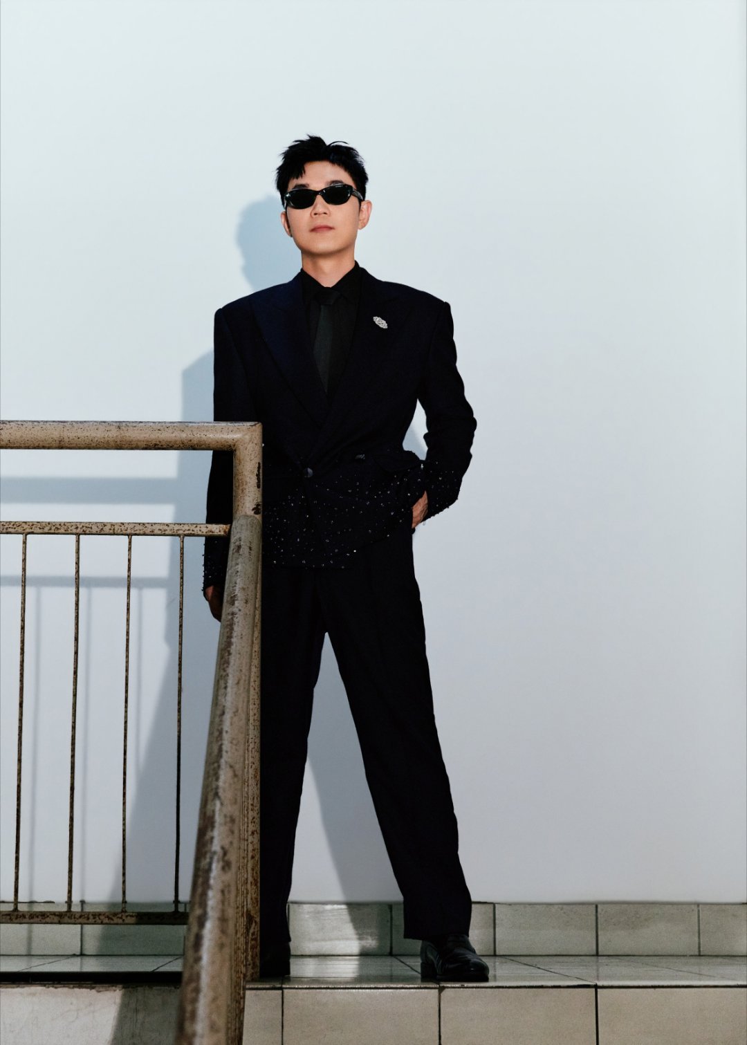 大鹏11年从新人导演成长为实力派导演十一年时间足够让一个新人蜕变成实力派，董成
