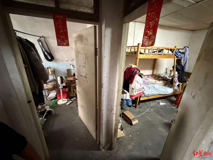 翻转的举报：父亲涉性侵一审获刑无期，女儿改口称为“逃离管教”