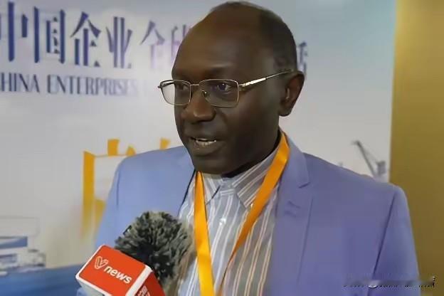 津巴布韦把全国锂矿封存了，就这么一个事。江苏一个做矿的老板跟我说的，他去年刚在那