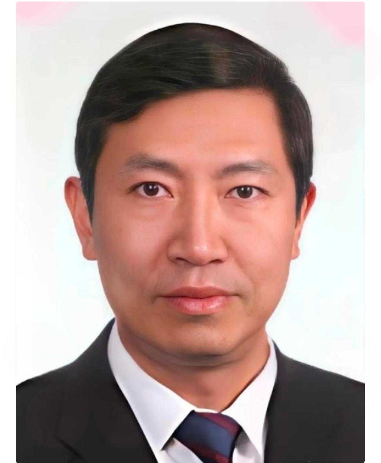 这消息看得人后背发凉！本来以为刘卫东的事儿就算个顶天的大雷了，结果核工业集团的原