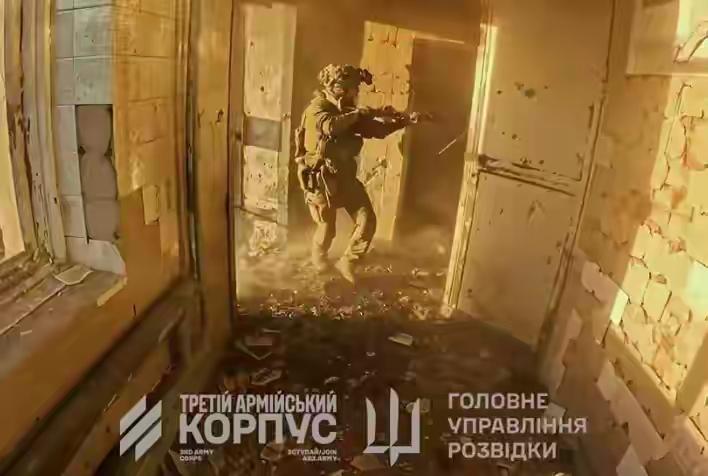 乌克兰第三集团军称在利曼附近发起反攻，消灭俄军一整个团。乌克兰第三集团军12