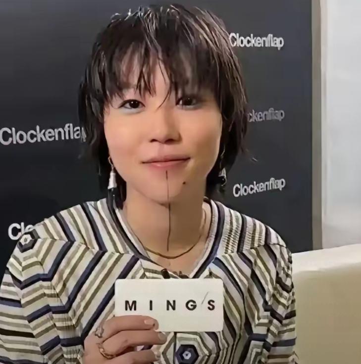 窦靖童不结婚，不想当妈妈，甚至考虑摘除子宫，王菲坚决不同意，并且寸步不让。王菲虽