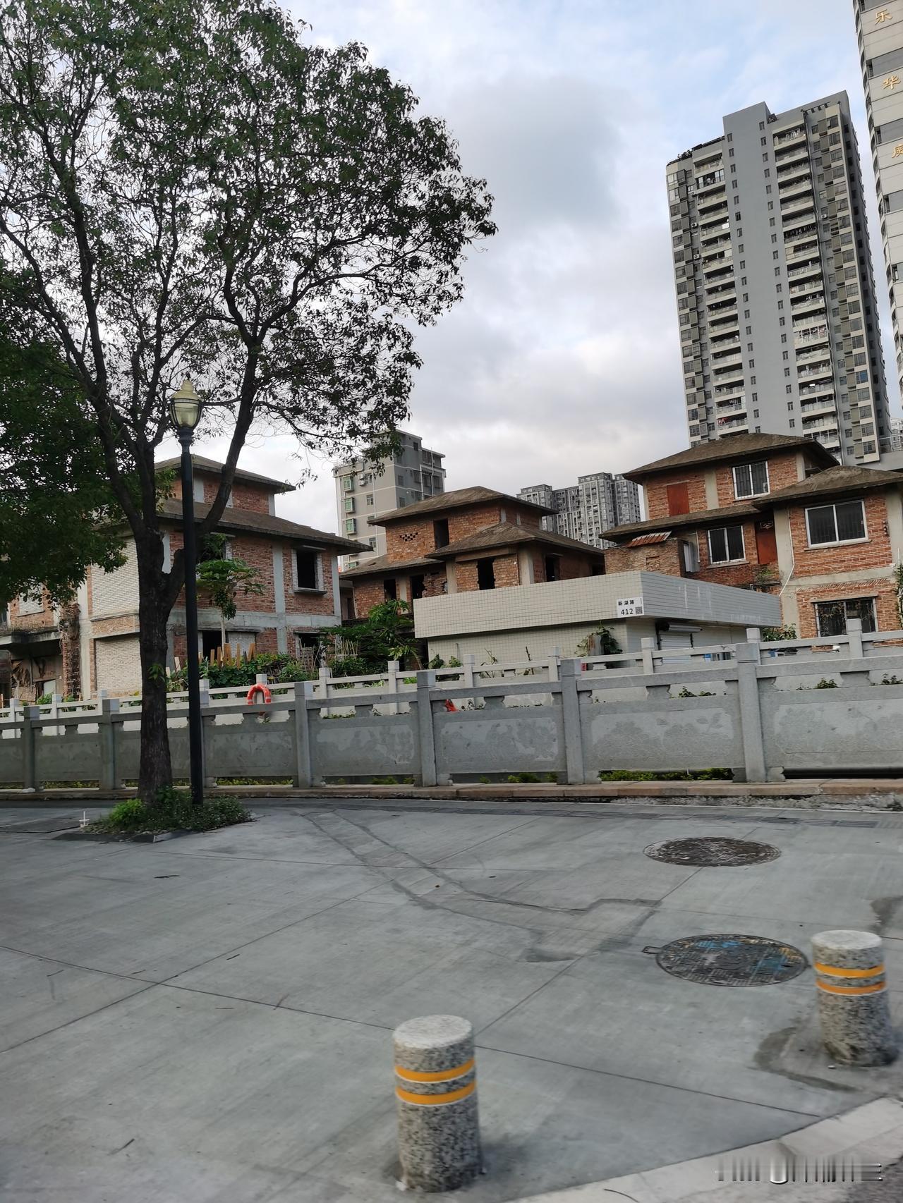 深圳宝安西乡共乐社区那片84栋"烂尾别墅群"（俗称银田别墅/共乐别墅），确实是深