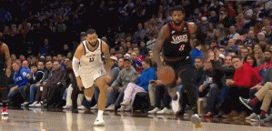 标志性战斧劈扣……久违了，熟悉的泡椒回来了！已经忘了有多长时间没有见过保罗乔治