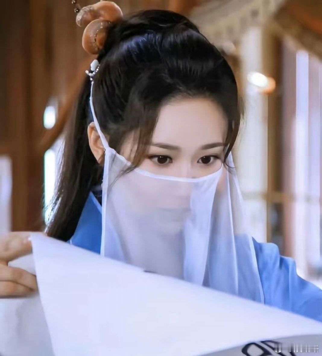 哈哈哈，爱奇艺真的是恨透了腾讯啊一看迪丽热巴的枭起青壤有大爆剧的样子，担心超过他