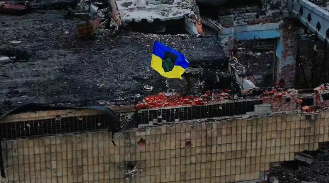 塔斯社报道，当地时间13日，俄罗斯国防部新闻处表示，正在库皮扬斯克及周边，实施特