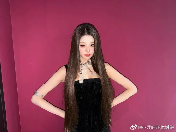 张元英P成啥样了…为什么要这么油…但是还是比不过她那个舔舌头的…