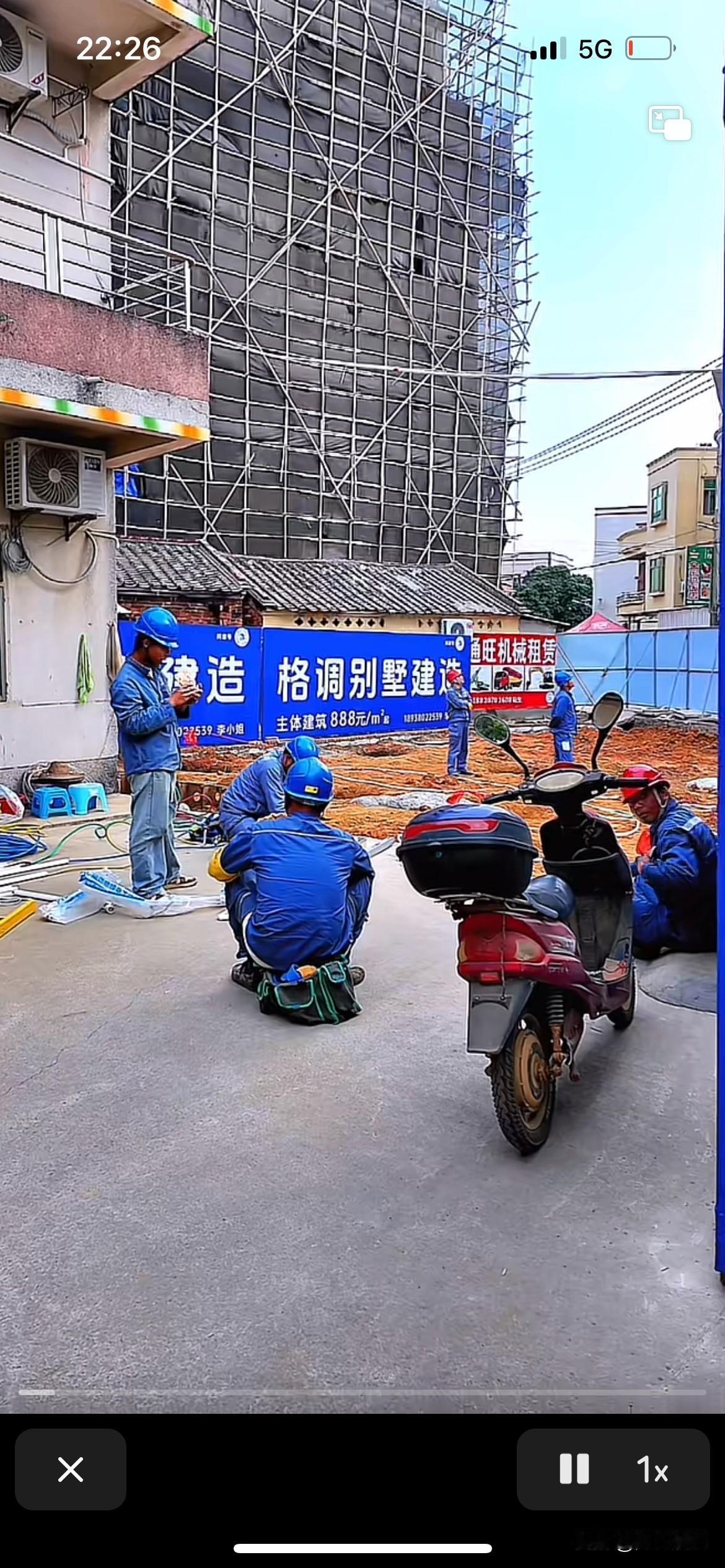 全红婵真的厉害，连供电的电线杆都要为她转移，这几天网友们担心这根电线杆阻碍到房子