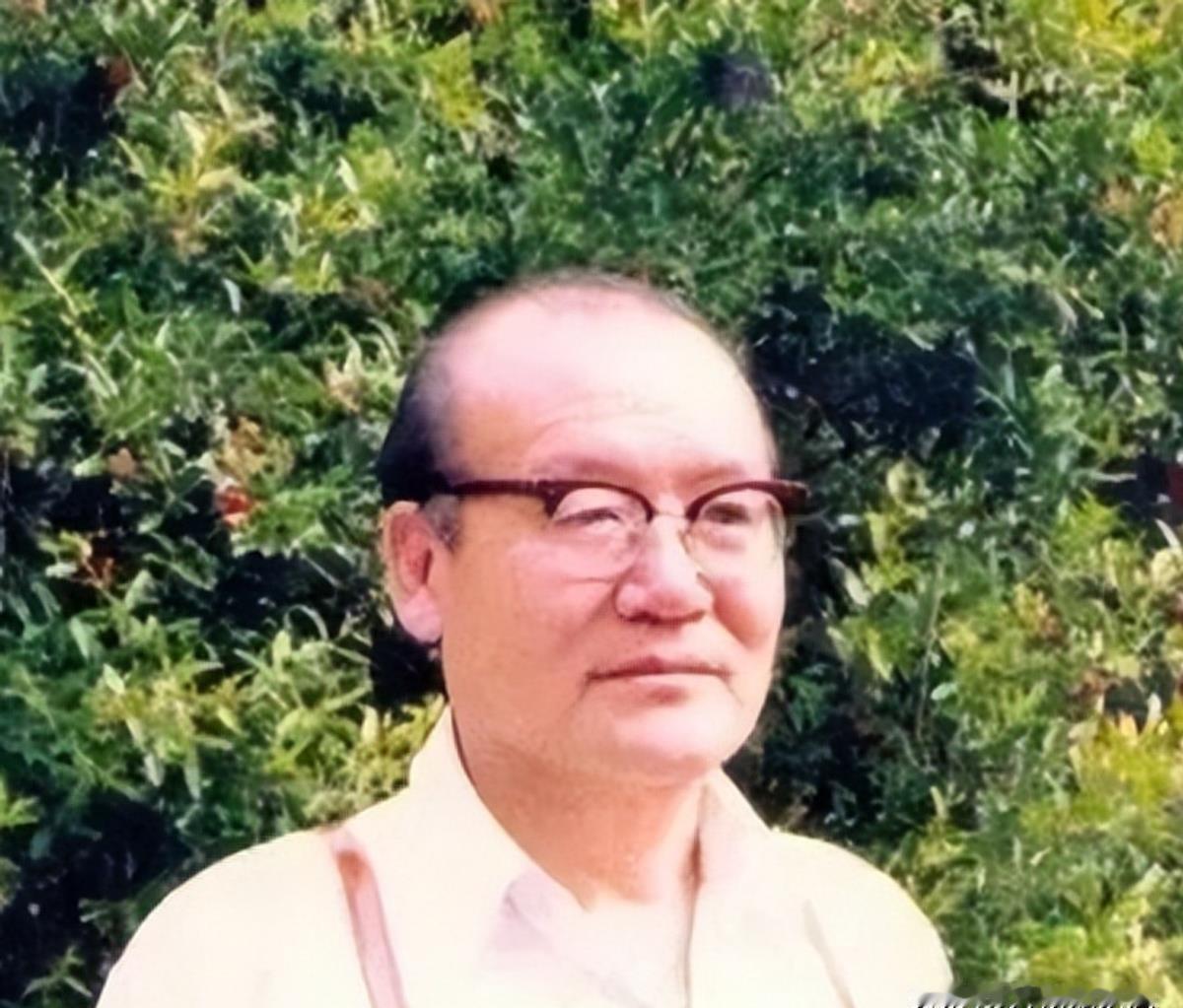 1988年7月，纪登奎由于突发心脏病在北京去世，年仅64岁。而中央给他拟定的生平