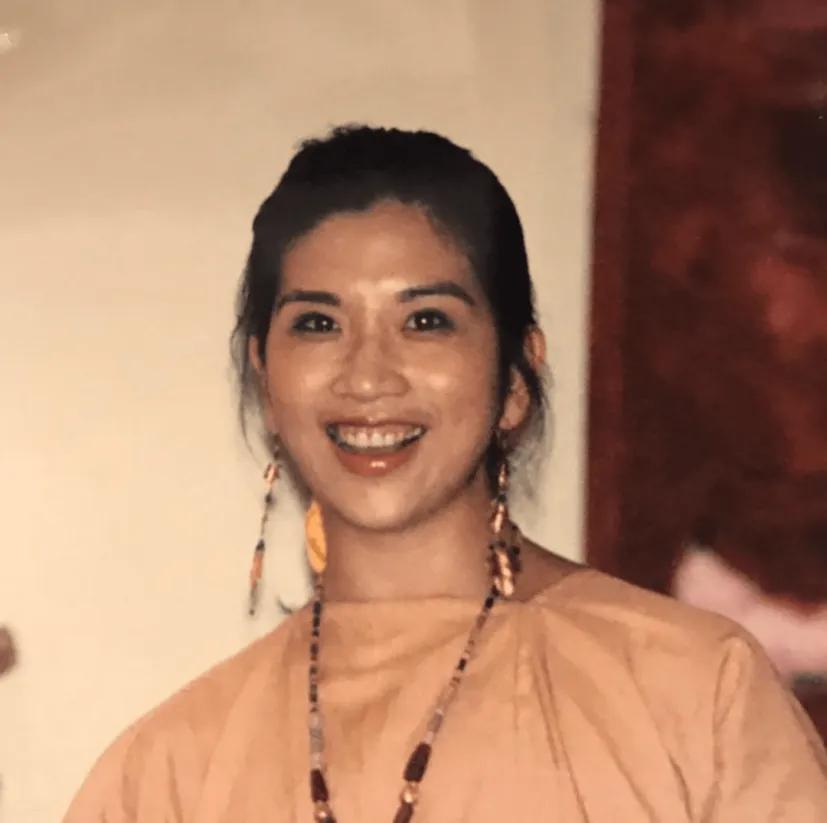 “她是我最中意的儿媳妇”，李嘉诚高度评价一豪门千金，她却不当豪门阔太，远赴新疆种