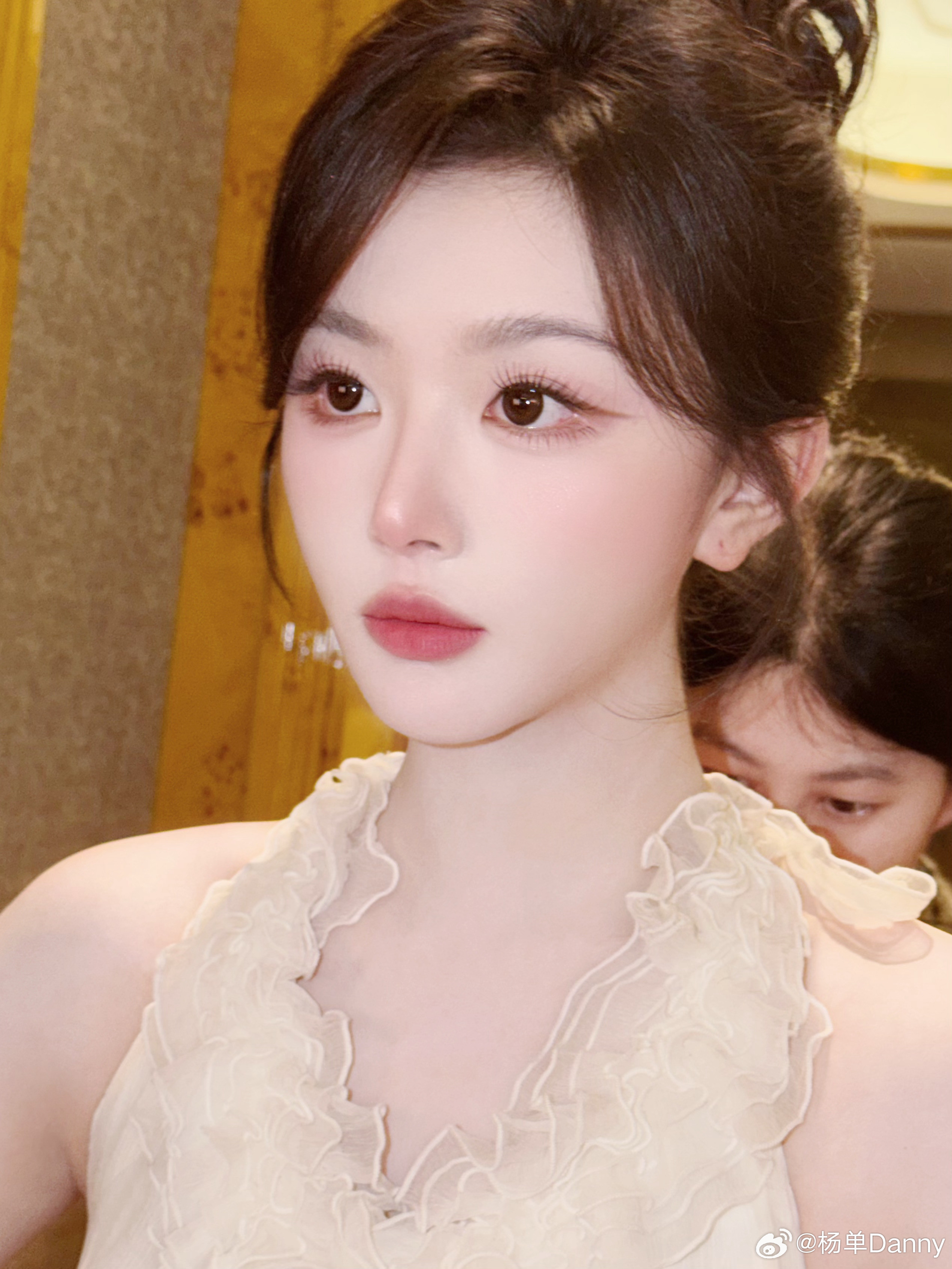 好久不见雪儿✨孔雪儿给雪儿化的浅浅迎春妆，我们一起“俞”浅浅迎春吧✌️美丽