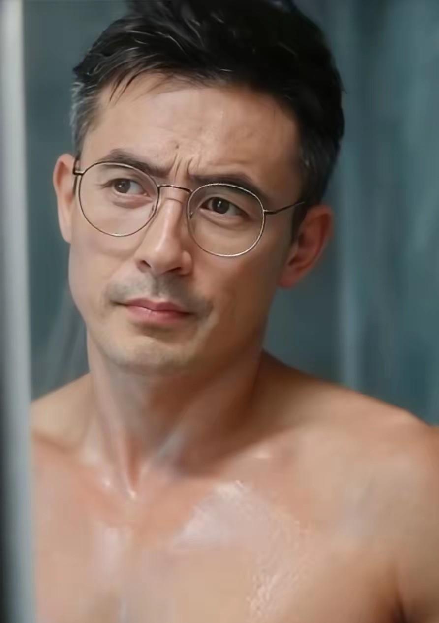 东方的骨相帅哥和西方的骨相帅哥谁更帅?东方男人和西方男人在骨相上还是有很大的区别