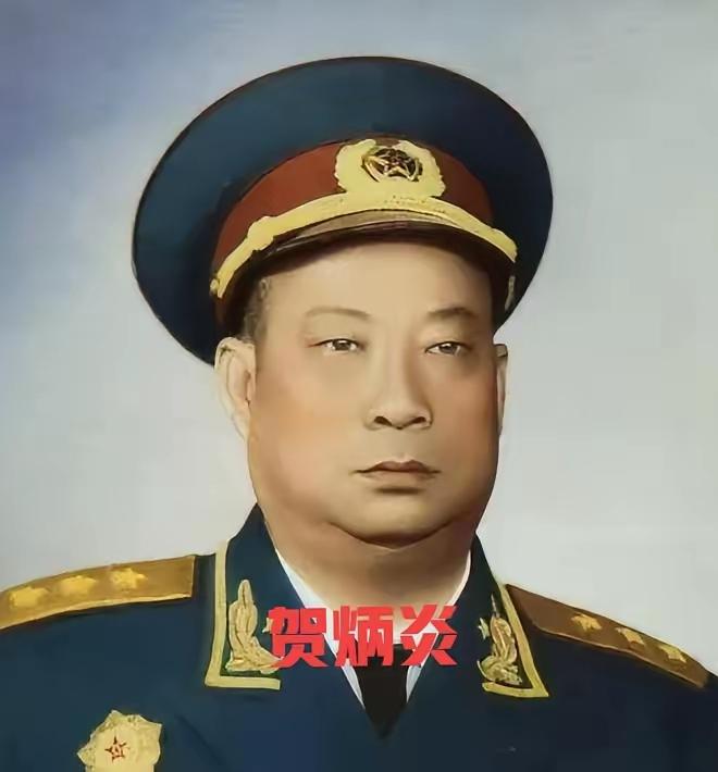 上世纪50年代的一天，成都军区司令贺炳炎上将准备外出，他的二儿子高喊：“哨兵（警