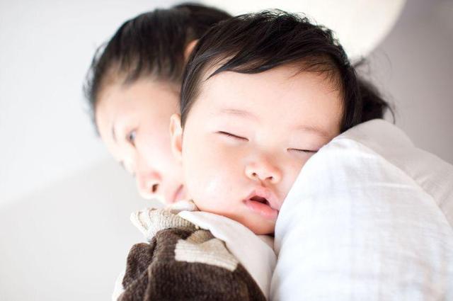 房妈育儿: 家有0—1岁宝宝, 妈妈得知道做这些