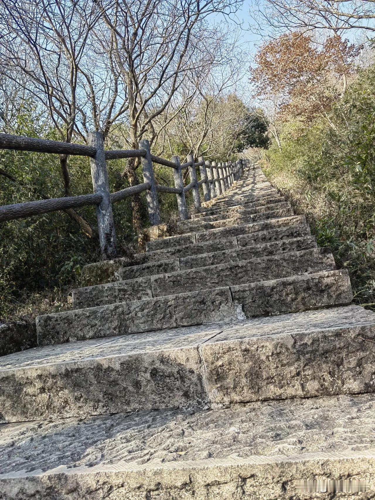 高中回归双休，谁最高兴？杭州高中实行高一，二双休制了，上面本意