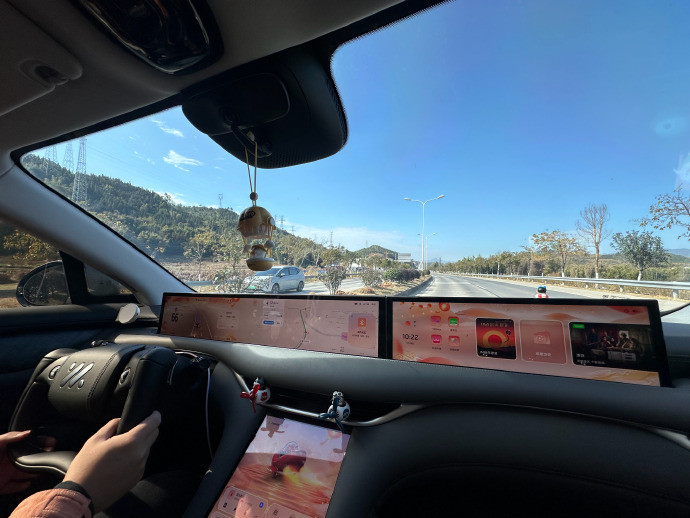 作为智己LS6的首发车主，看到LS6累计交付突破10万台的消息，真的特别感慨，这