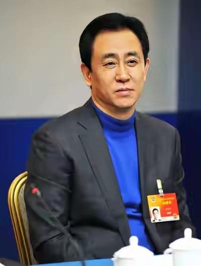许家印创立恒大地产帝国成功的秘诀：人有多大胆，地有多大产，清华北大不如胆子大！