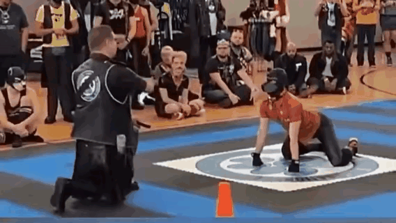 近年来，欧洲出现了一个的特殊群体——“犬类自我认同”者。这个群体颠覆了人们对身份