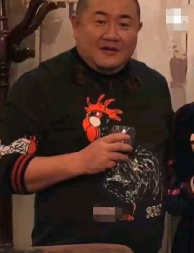 孙小果当年减刑那会儿，云南第一监狱开了个会，19个干部点头签字，唯独何绍平在那张