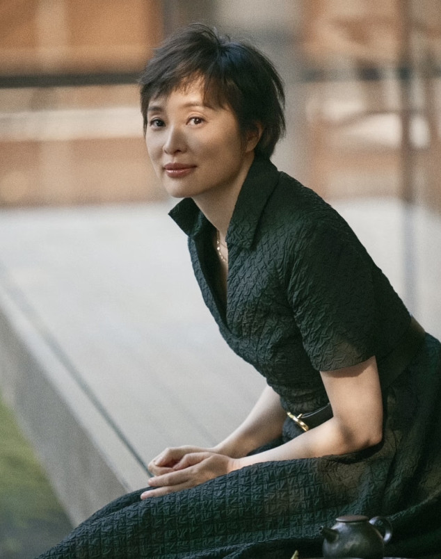 我敢打包票不仅陈建斌没想到，就连蒋勤勤恐怕也琢磨不透，吴越居然离开陈建斌后一