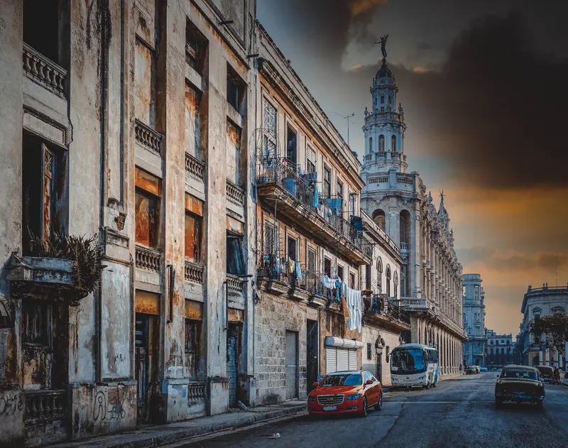 古巴经济改革的可能性还挺大的。古巴长期受美国经济封锁，经济发展受限，自身也有改革