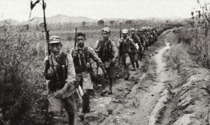 1941年抗战中，新四军2连，一夜之间损失82人，全连仅剩1人。让人意外的是，团