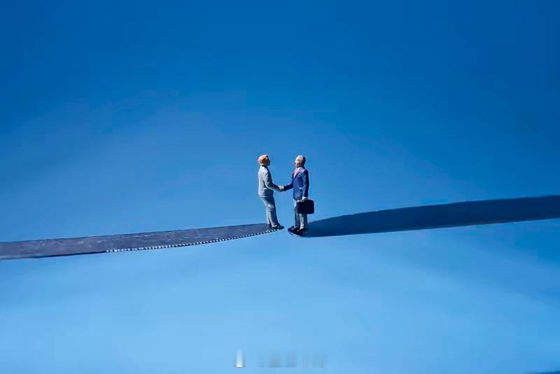 在大A市场长期盈利，本质是一场性格与认知的修行。成功者往往具备六种特质：逆向：享