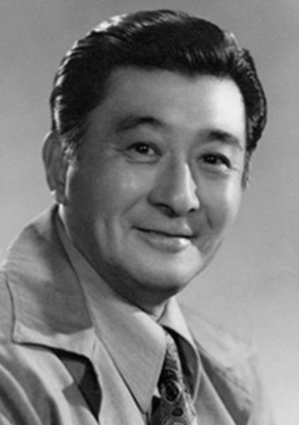1945年，被关押6年的赵丹出狱，他满心欢喜的找到妻子后，却发现妻子挺着大肚子，