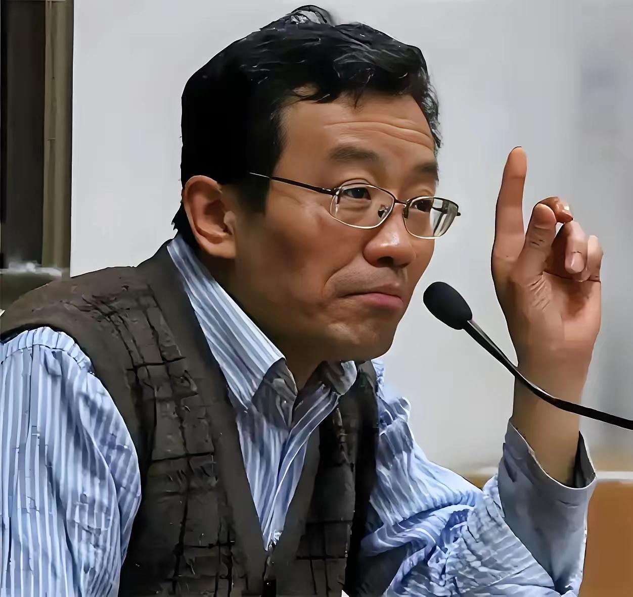 复旦大学教授王德峰，撕开了中国社会当下最大的遮羞布，振聋发聩！当收入、房子、