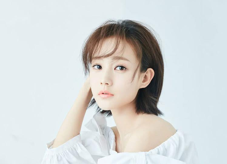 终于明白为什么李一桐不结婚不是因为没人喜欢她而是因为她都已经35岁了，竟然觉