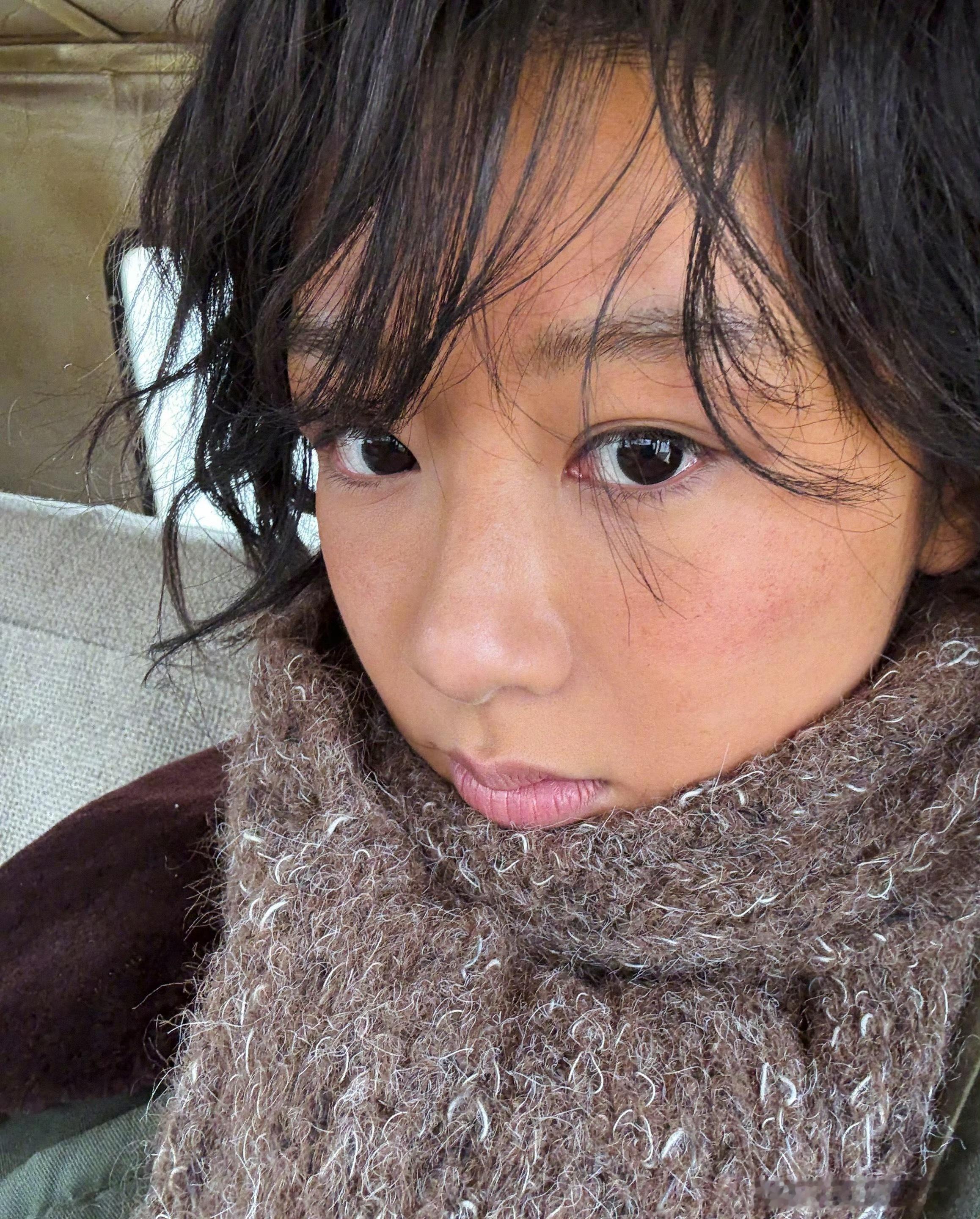 杨紫最新营业，朴素真实毫无修饰的样子，这才是女演员沉淀的美​​​