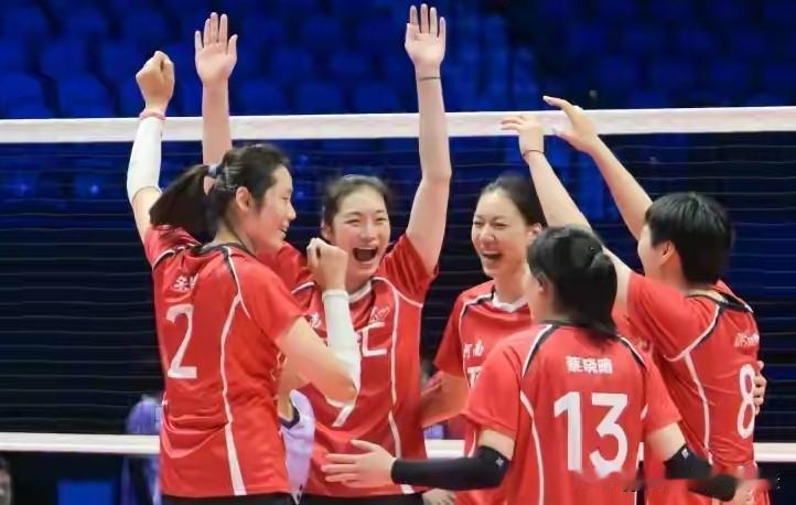 最后一分，朱婷关键时刻再显神威，绝地拦网锁定胜利。全运会与四川女排一战，第三局河